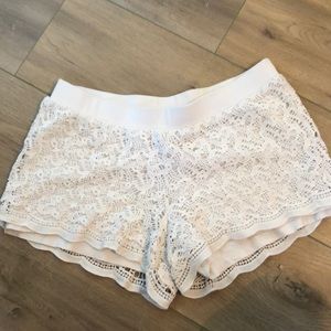 Lilly Pulitzer white shorts